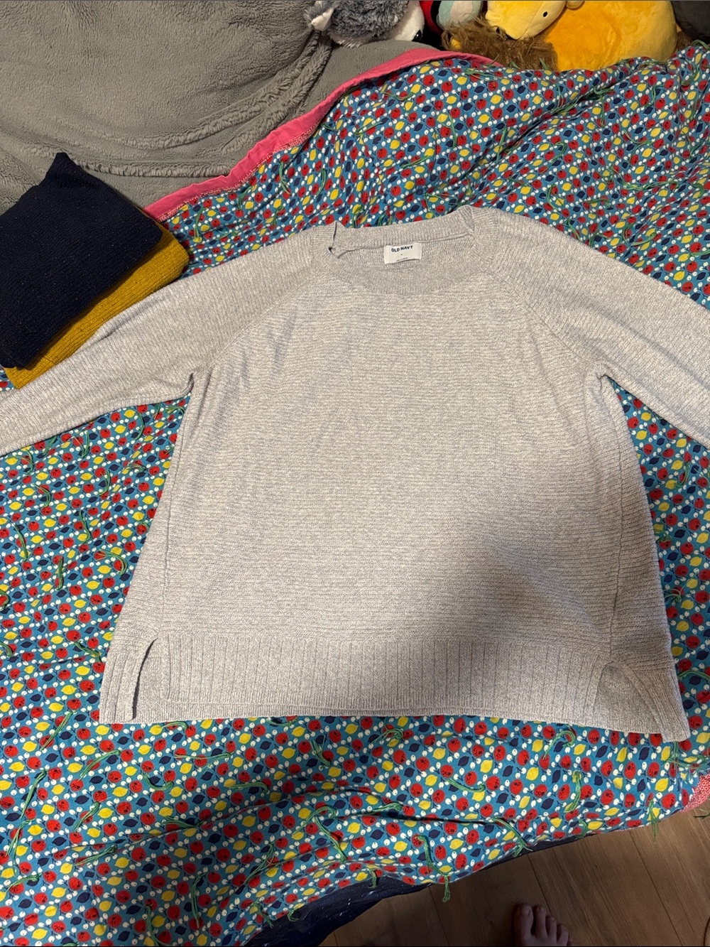 Old Navy Gray Crewneck Sweater size XL